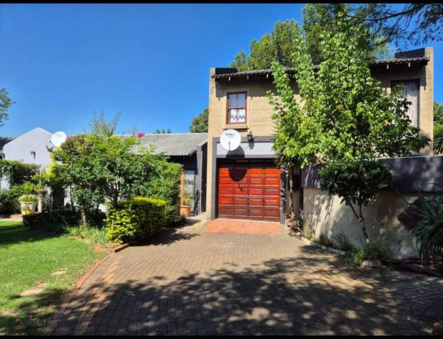 3 BEDROOM HOUSE FOR SALE IN BRACKENHURST